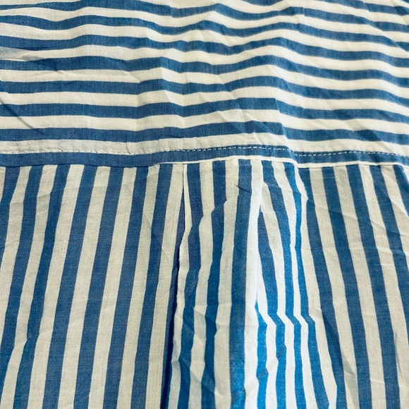 H&M women’s blue and white pinstripe button up - Picture 11 of 12